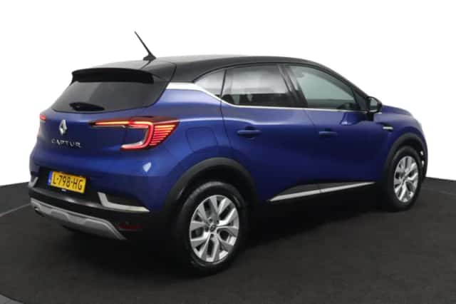 Renault Captur (2021) thumbnail 5