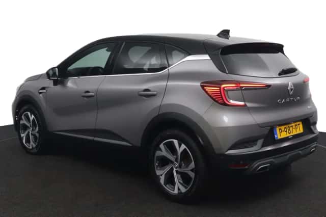 Renault Captur (2022) thumbnail 3