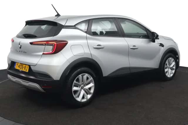 Renault Captur (2023) thumbnail 5