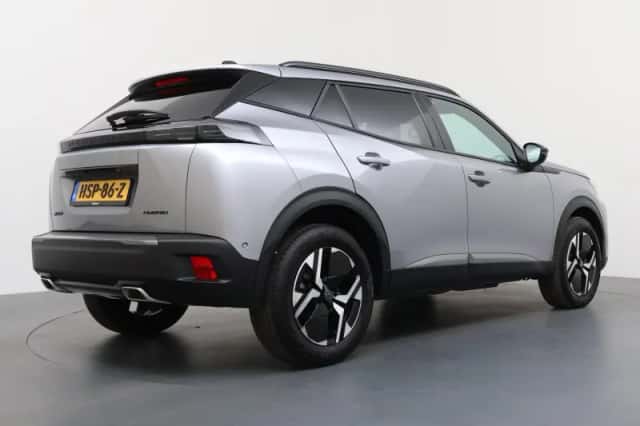 Peugeot 2008 (2024) thumbnail 5