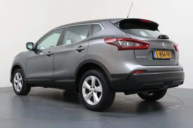 Nissan Qashqai (2021) thumbnail 3
