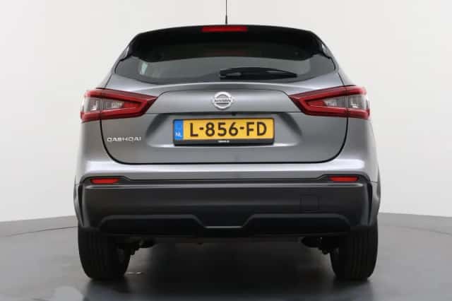 Nissan Qashqai (2021) thumbnail 4