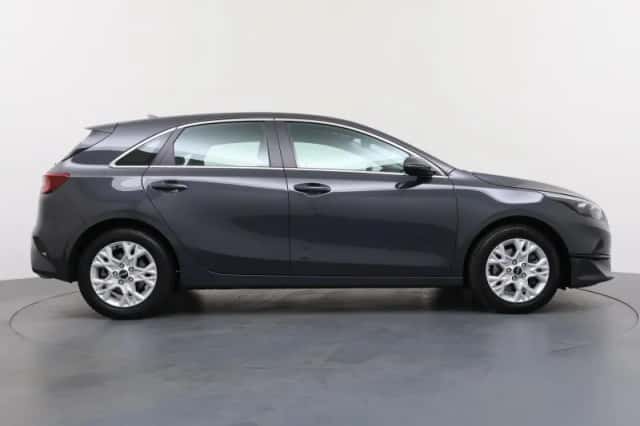 Kia Ceed (2024) thumbnail 6