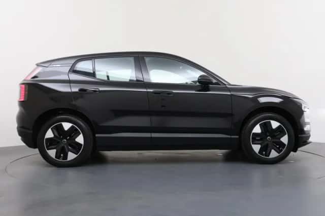 Volvo EX30 (2024) thumbnail 6