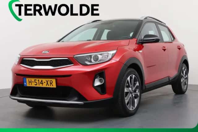 Kia Stonic (2020) thumbnail 1