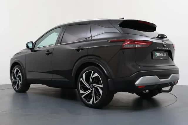 Nissan Qashqai (2022) thumbnail 3
