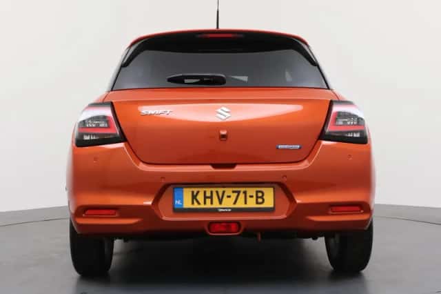 Suzuki Swift (2025) thumbnail 4