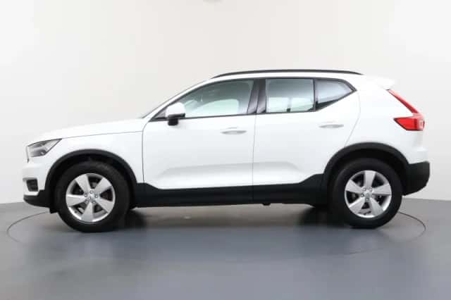 Volvo XC40 (2019) thumbnail 2
