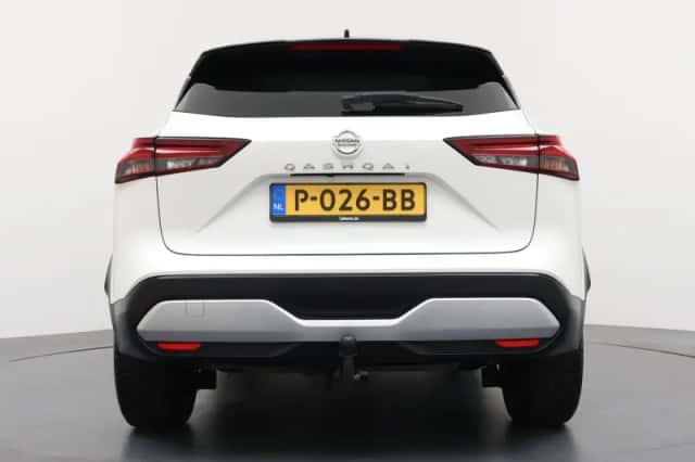 Nissan Qashqai (2021) thumbnail 4