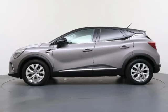 Renault Captur (2022) thumbnail 2