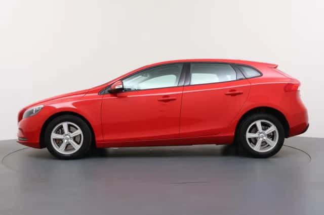 Volvo V40 (2018) thumbnail 2