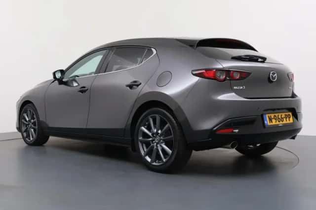 Mazda 3 (2021) thumbnail 3