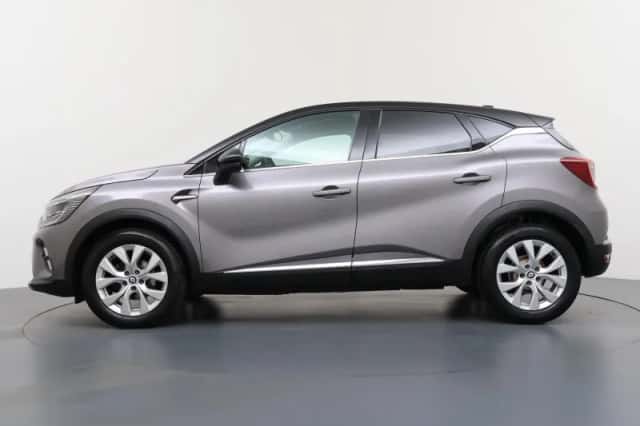 Renault Captur (2021) thumbnail 2