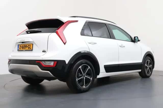 Kia Niro (2024) thumbnail 5