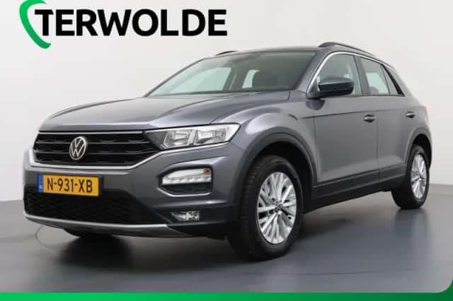 Volkswagen T-Roc (2021) thumbnail 1