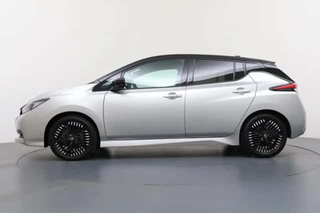 Nissan Leaf (2023) thumbnail 2