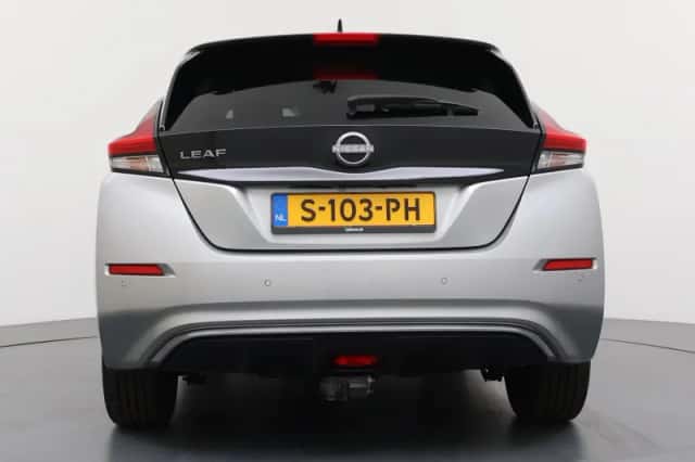 Nissan Leaf (2023) thumbnail 4