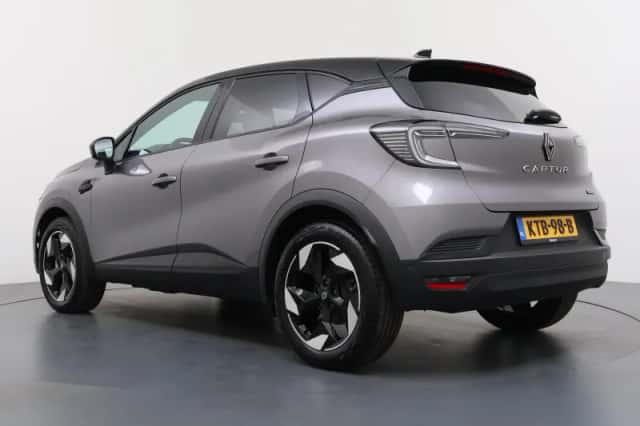Renault Captur (2025) thumbnail 3