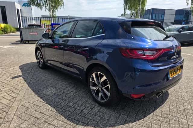 Renault Mégane (2017) thumbnail 3