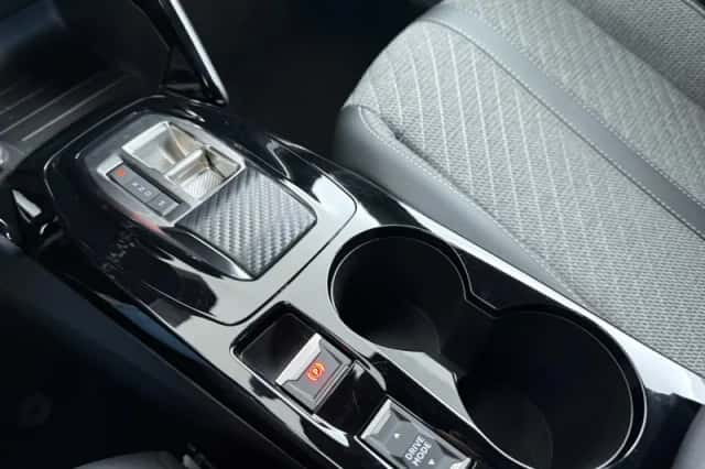 Peugeot 2008 (2024) thumbnail 12