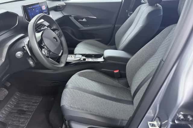 Peugeot 2008 (2024) thumbnail 13
