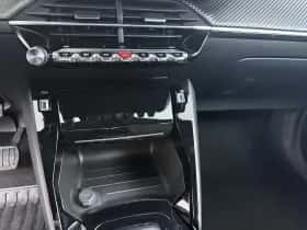 Peugeot 2008 (2024) thumbnail 17