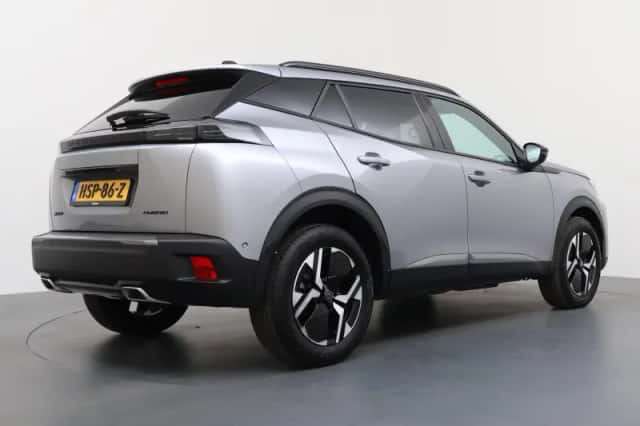 Peugeot 2008 (2024) thumbnail 5