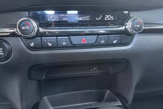 Mazda CX-30 (2021) thumbnail 17