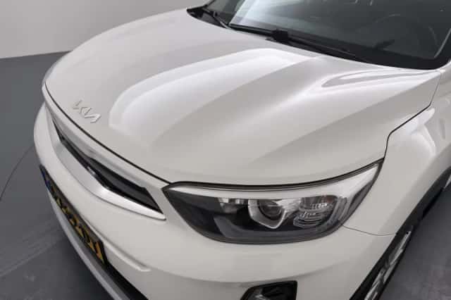 Kia Stonic (2021) thumbnail 32