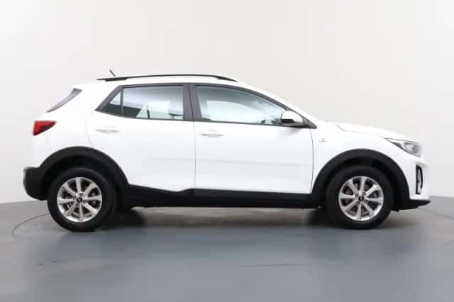 Kia Stonic (2021) thumbnail 6