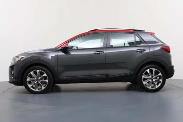 Kia Stonic (2019) thumbnail 2