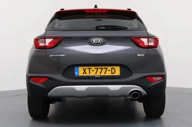 Kia Stonic (2019) thumbnail 4
