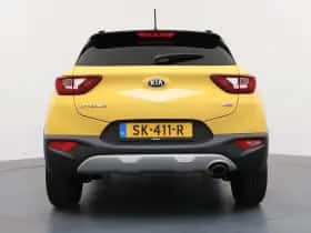 Kia Stonic (2018) thumbnail 4