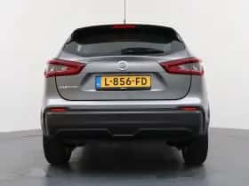 Nissan Qashqai (2021) thumbnail 4