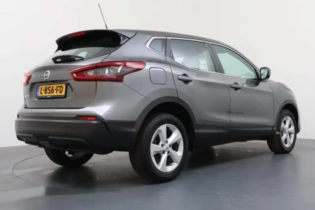 Nissan Qashqai (2021) thumbnail 5