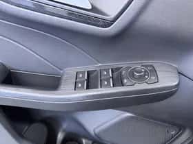 Ford Kuga (2022) thumbnail 24