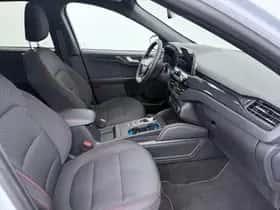 Ford Kuga (2022) thumbnail 26