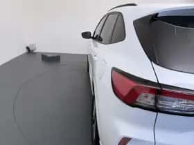 Ford Kuga (2022) thumbnail 33