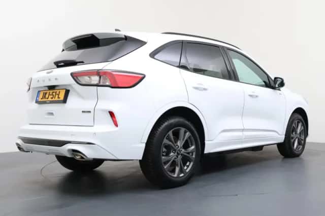 Ford Kuga (2022) thumbnail 5