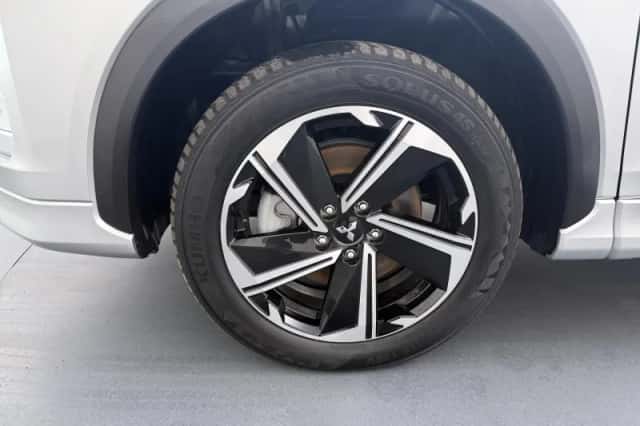 Mitsubishi Eclipse Cross (2023) thumbnail 16