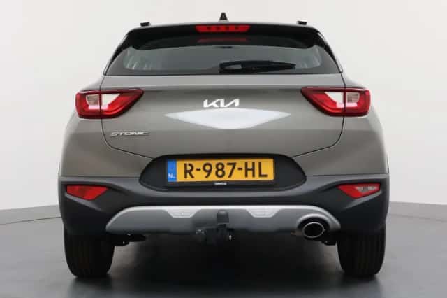 Kia Stonic (2022) thumbnail 4