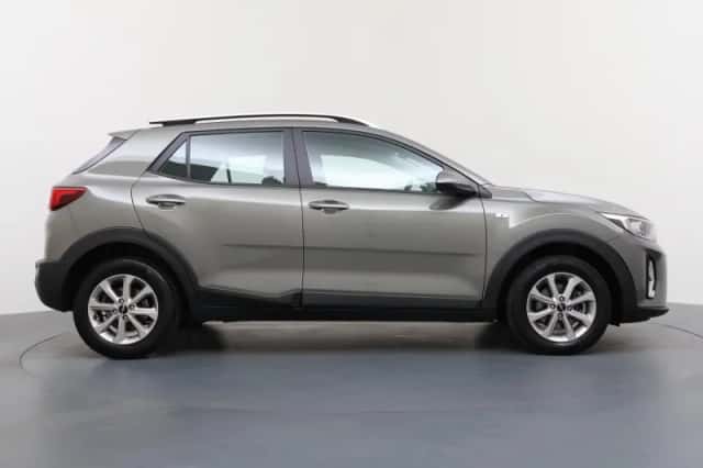 Kia Stonic (2022) thumbnail 6