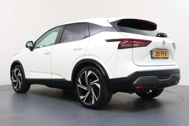 Nissan Qashqai (2023) thumbnail 3