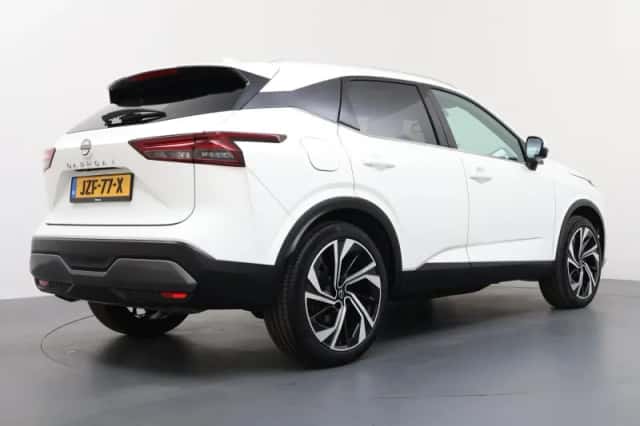 Nissan Qashqai (2023) thumbnail 5