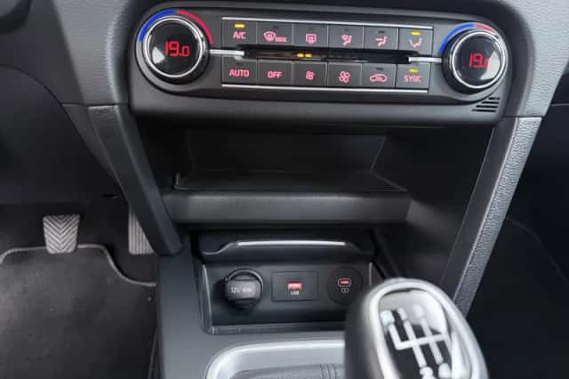 Kia Ceed (2024) thumbnail 17