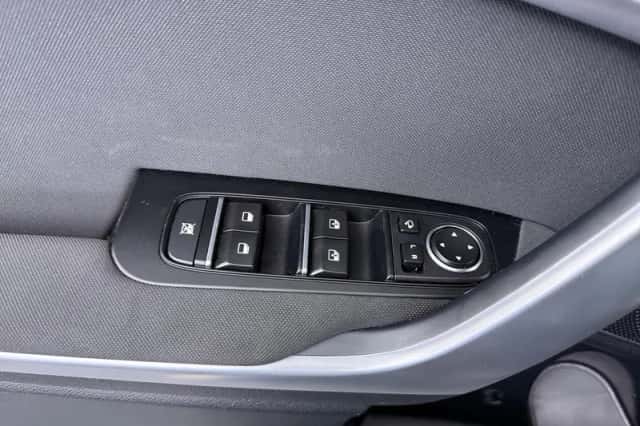 Kia Ceed (2024) thumbnail 24