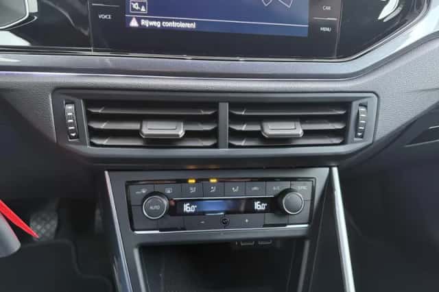 Volkswagen Polo (2019) thumbnail 17