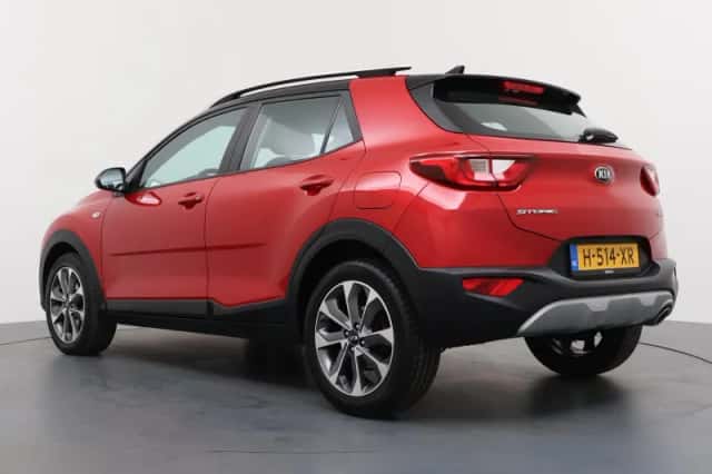 Kia Stonic (2020) thumbnail 3