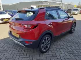 Kia Stonic (2020) thumbnail 4