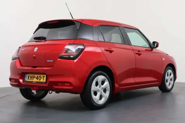 Suzuki Swift (2025) thumbnail 5